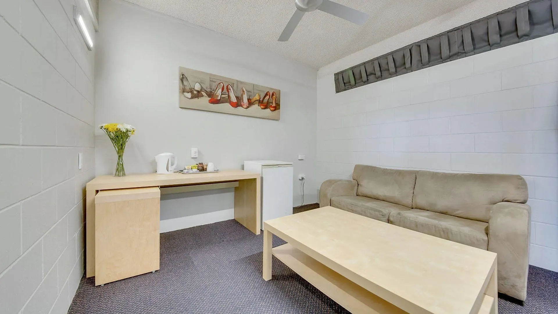 Camelot Motel Gladstone 3*,