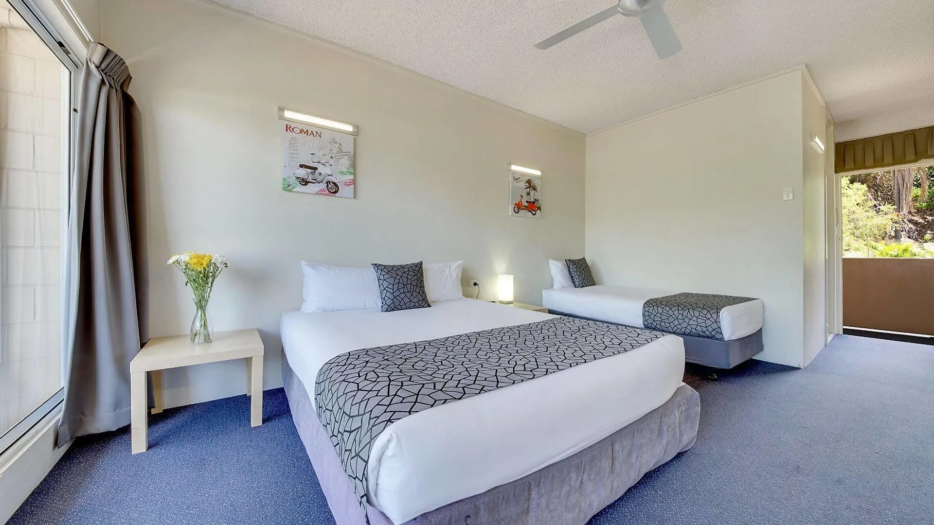 Camelot Motel Gladstone 3*,  Australia
