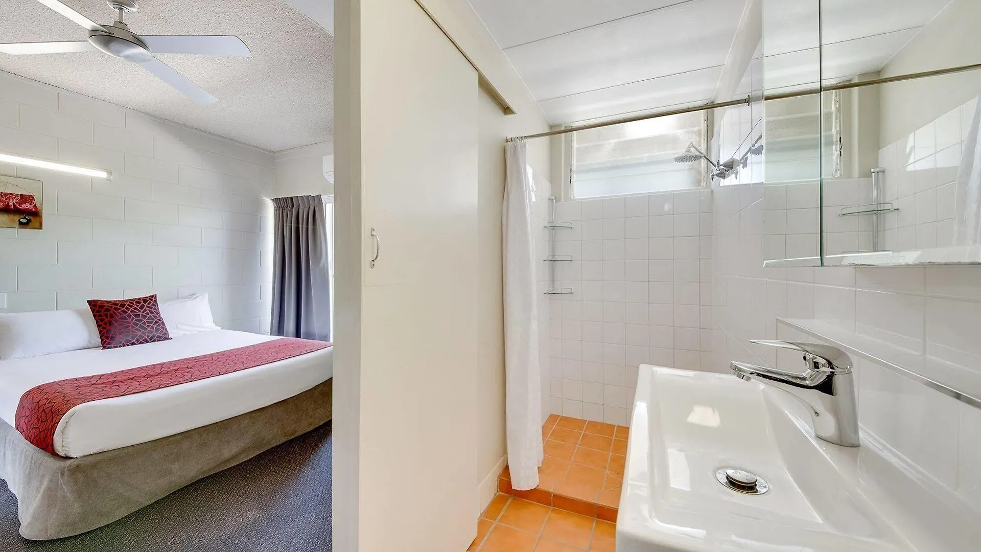 Camelot Motel Gladstone Australia