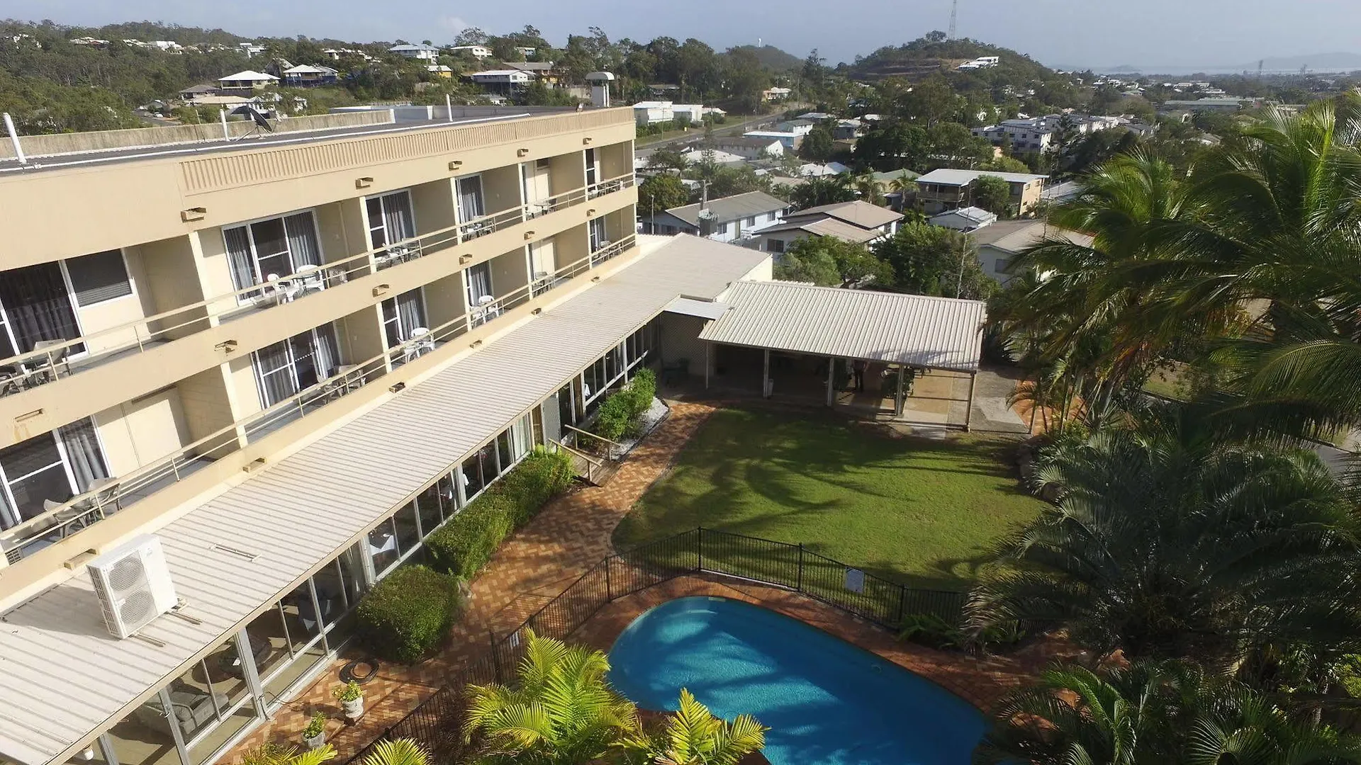 Camelot Motel Gladstone 3*,